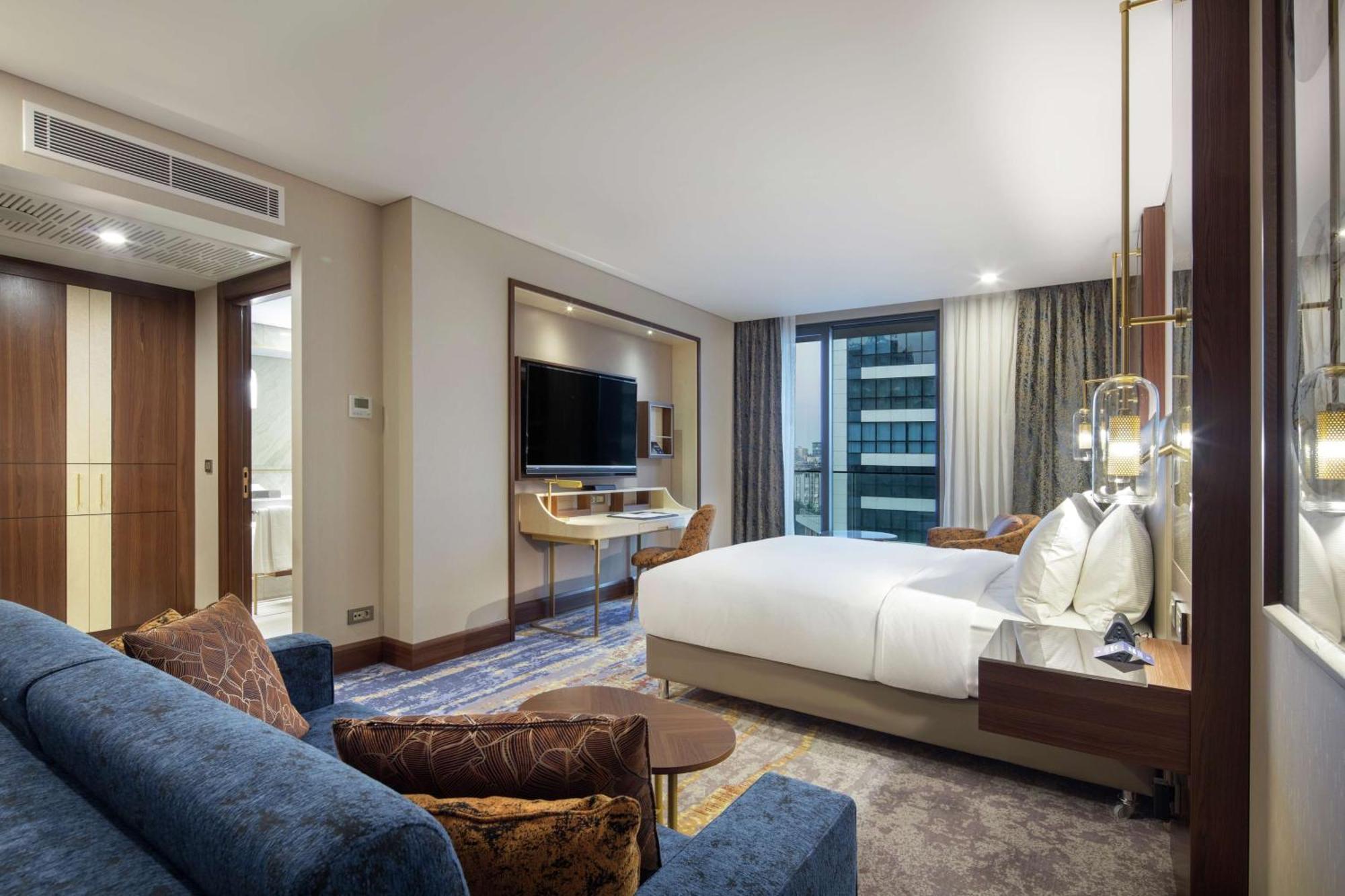 Deluxe King Room,1552666726:JPEG